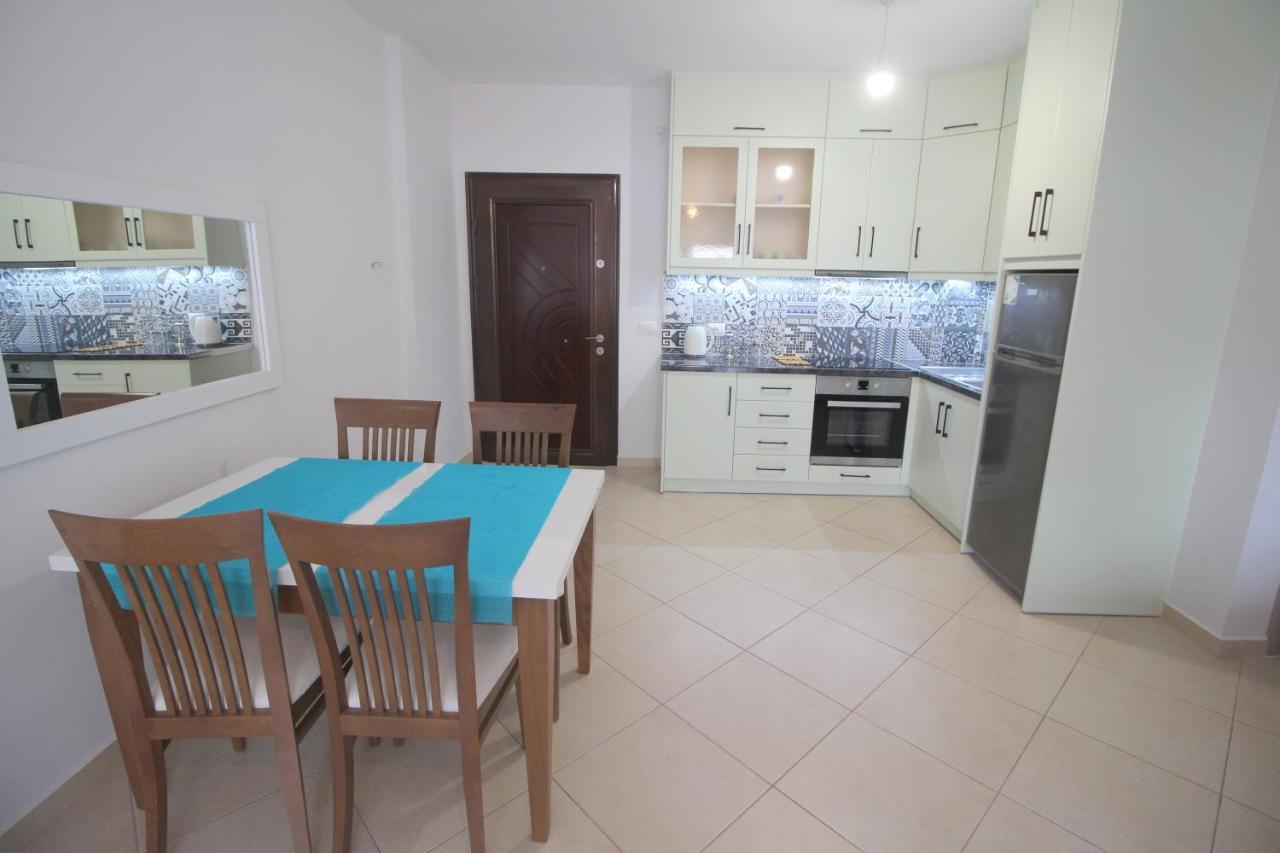 Kosta'S City Apartment Sarandë Buitenkant foto